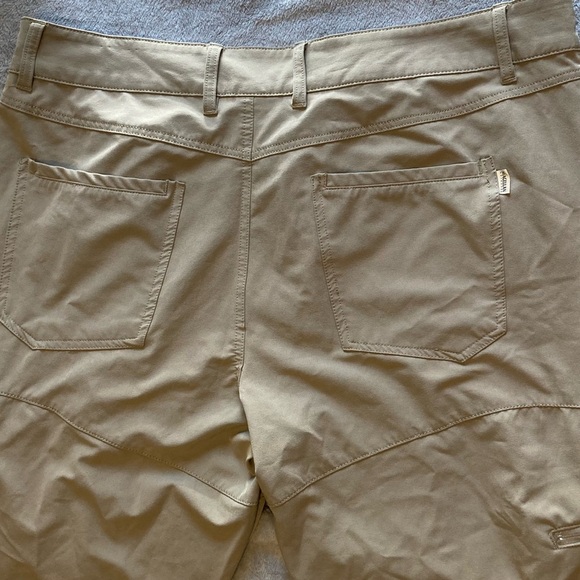 Magellan Outdoors Classic Fit Moisture Wicking‎ Men's Tan Pants - Picture 11 of 12